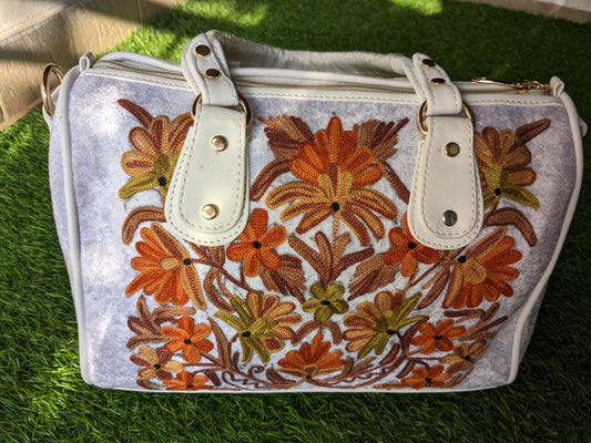 Cream Handbag with Sling