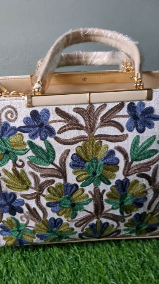 Cream Handbag with Sling