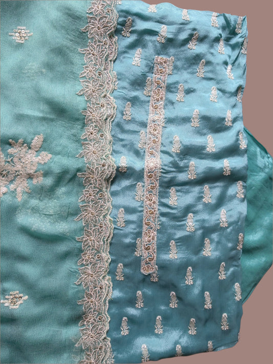 Salwar suit